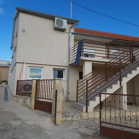 Summit * Gracac (Sibenik-Knin)